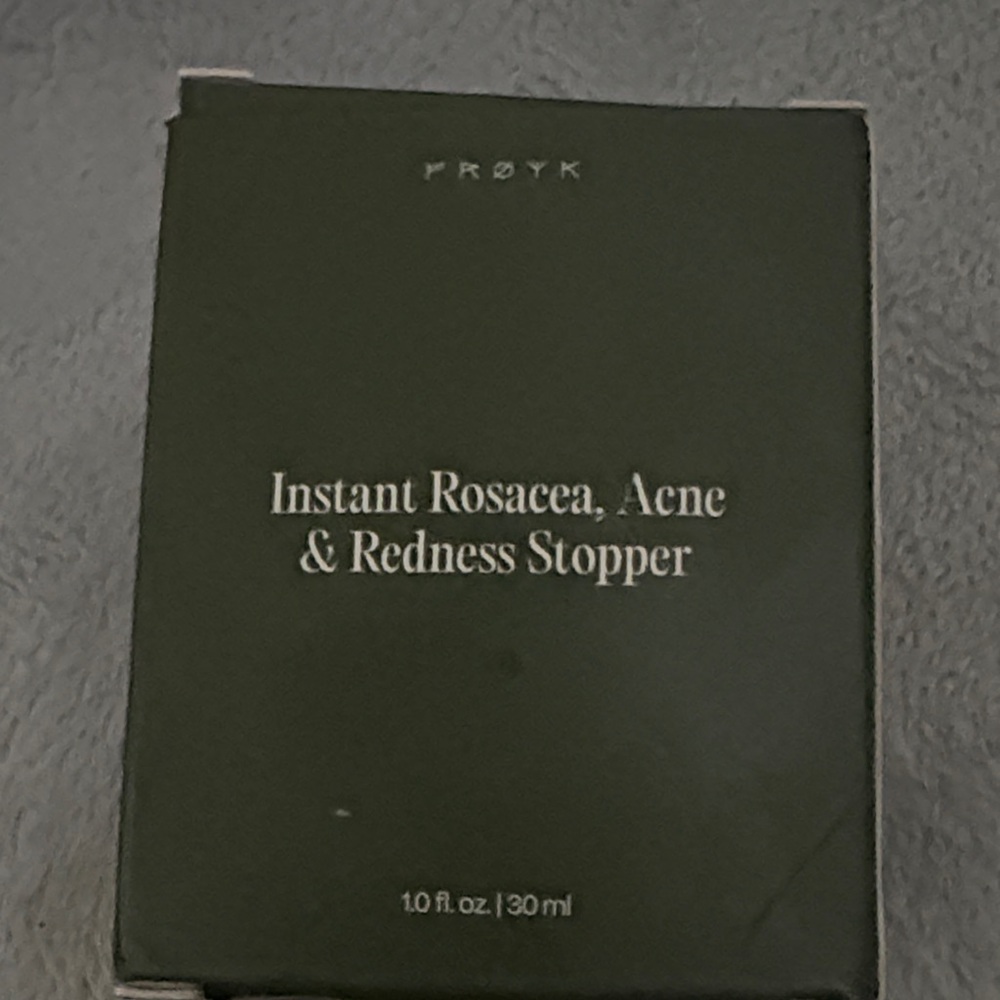 Dark Green Acne & Redness Solution
